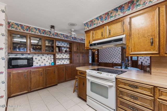 307 Salem School Road, Collins, MS 39428