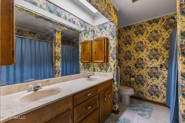 307 Salem School Road, Collins, MS 39428