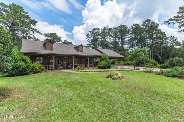 307 Salem School Road, Collins, MS 39428