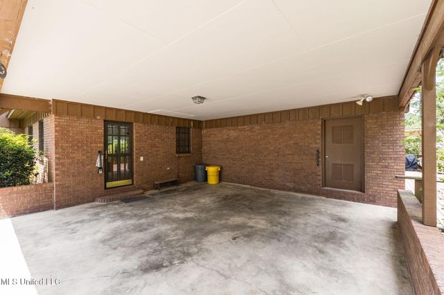 307 Salem School Road, Collins, MS 39428