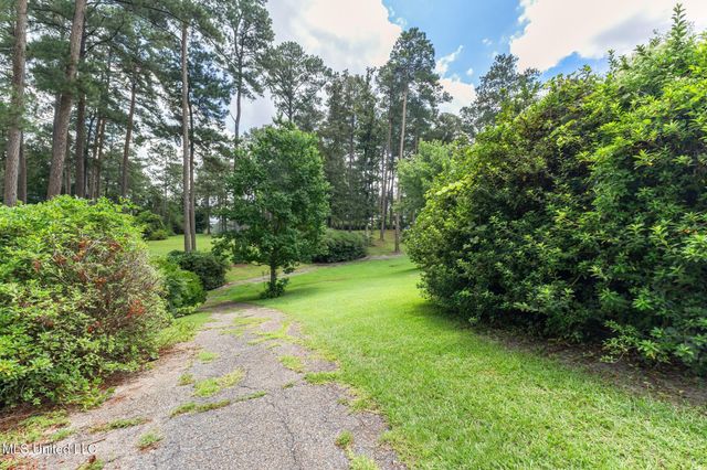 307 Salem School Road, Collins, MS 39428