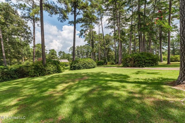 307 Salem School Road, Collins, MS 39428