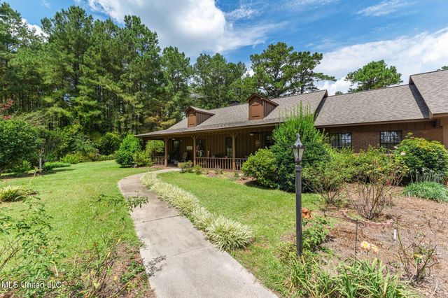 307 Salem School Road, Collins, MS 39428