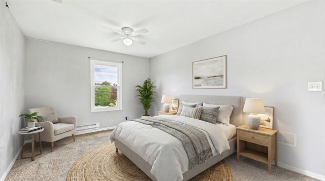 29 N Metropolitan Avenue, Waukegan, IL 60085