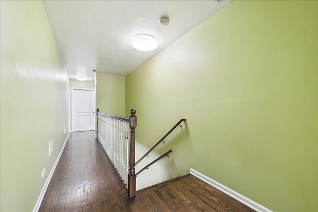 29 N Metropolitan Avenue, Waukegan, IL 60085