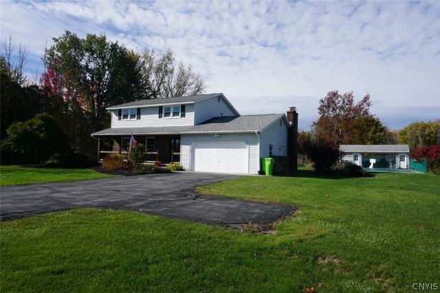 9389 Caughdenoy Road, Clay, NY 13029