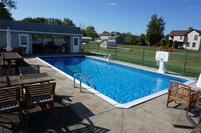 9389 Caughdenoy Road, Clay, NY 13029