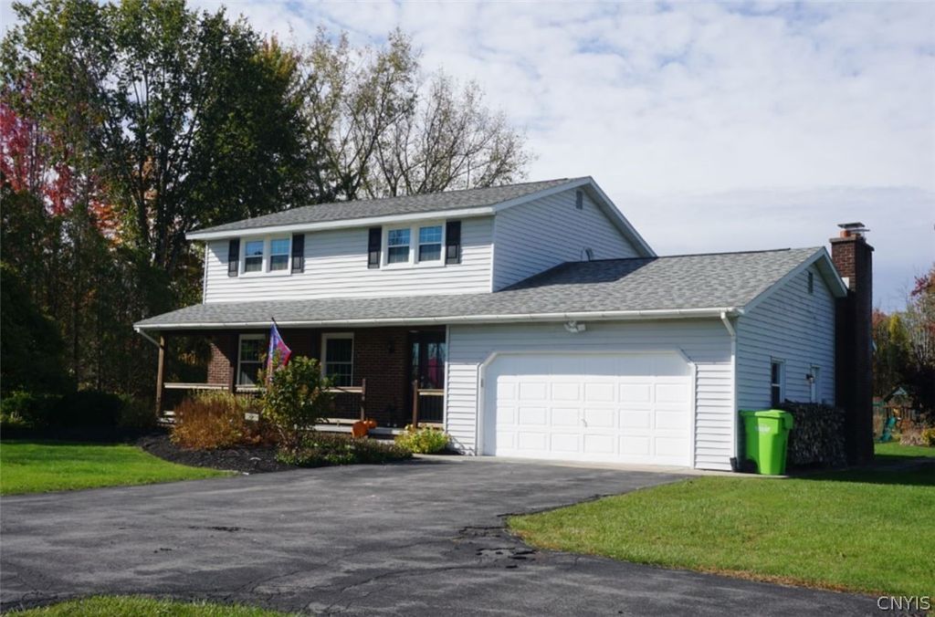 9389 Caughdenoy Road, Clay, NY 13029