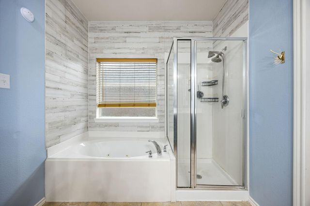 6715 Strawberry Brook Lane, Dickinson, TX 77539