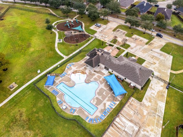 6715 Strawberry Brook Lane, Dickinson, TX 77539