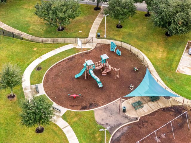 6715 Strawberry Brook Lane, Dickinson, TX 77539