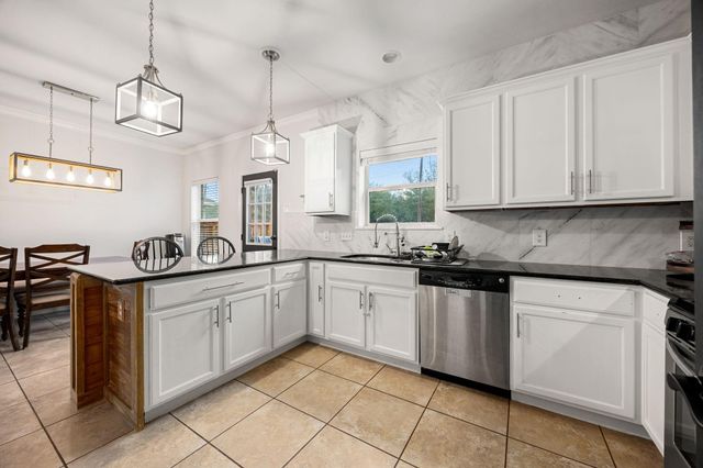 6715 Strawberry Brook Lane, Dickinson, TX 77539