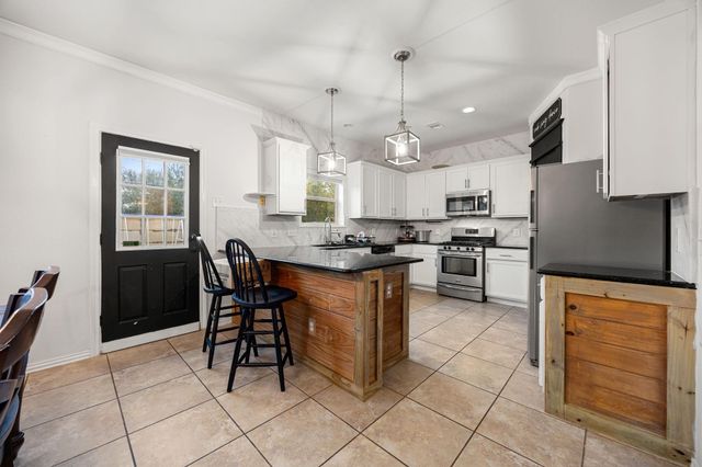 6715 Strawberry Brook Lane, Dickinson, TX 77539