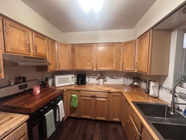 1465 N Northwest Highway 1, Park Ridge, IL 60068