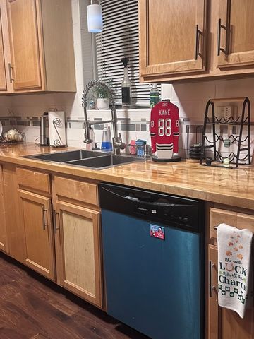 1465 N Northwest Highway 1, Park Ridge, IL 60068