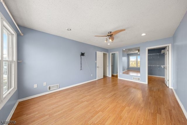 54 Burlington Ct, Hamburg Boro, NJ 07419