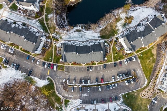 54 Burlington Ct, Hamburg Boro, NJ 07419