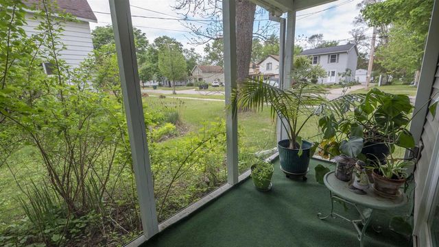 716 ROYALTON STREET, Waupaca, WI 54981
