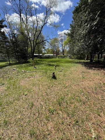 716 ROYALTON STREET, Waupaca, WI 54981