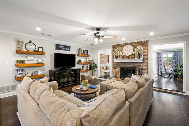 4706 El Salvador Court, Arlington, TX 76017