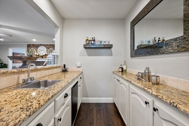 4706 El Salvador Court, Arlington, TX 76017