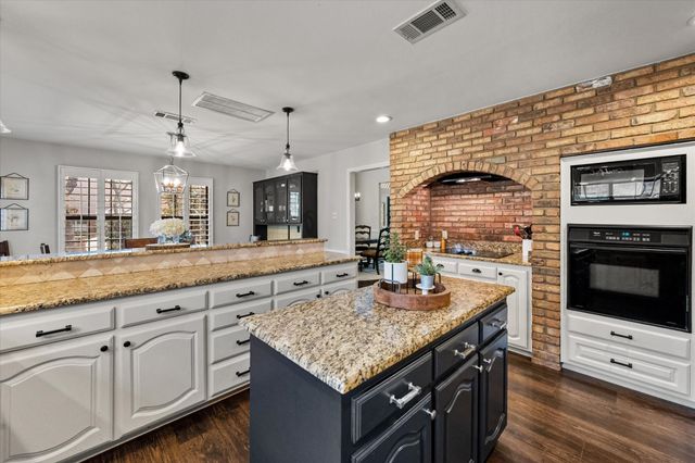 4706 El Salvador Court, Arlington, TX 76017