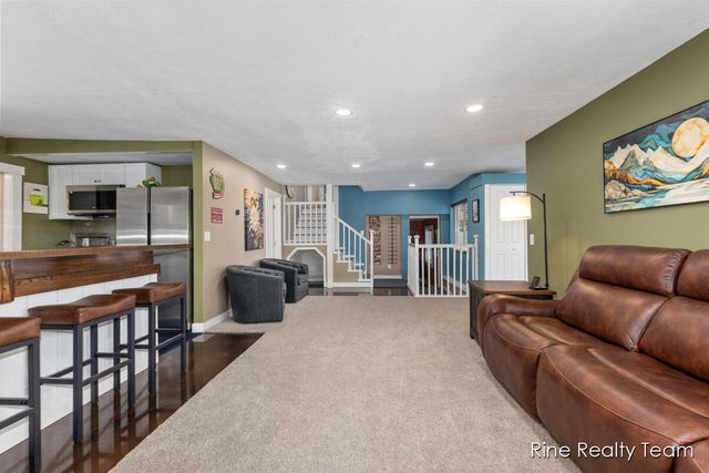 68199 Sassafras Street, Edwardsburg, MI 49112