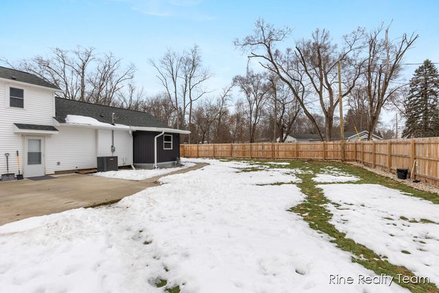 68199 Sassafras Street, Edwardsburg, MI 49112