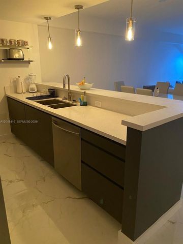 5601 Collins Avenue 722, Miami Beach, FL 33140