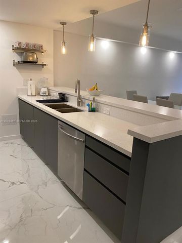 5601 Collins Avenue 722, Miami Beach, FL 33140
