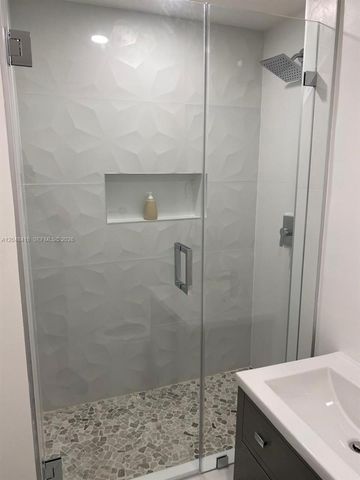 5601 Collins Avenue 722, Miami Beach, FL 33140