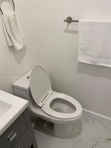 5601 Collins Avenue 722, Miami Beach, FL 33140