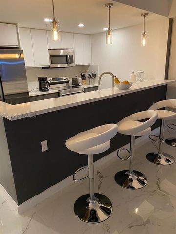 5601 Collins Avenue 722, Miami Beach, FL 33140