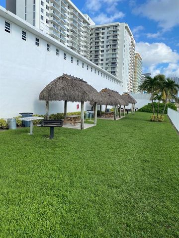 5601 Collins Avenue 722, Miami Beach, FL 33140