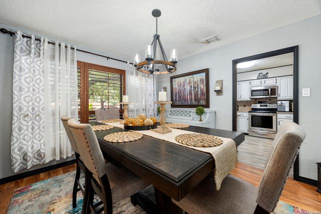 8911 Shady Winds, San Antonio, TX 78254