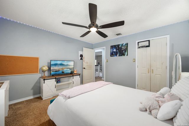8911 Shady Winds, San Antonio, TX 78254