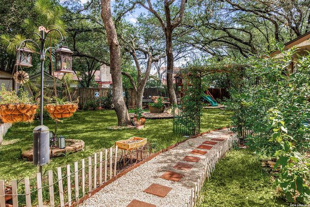 8911 Shady Winds, San Antonio, TX 78254