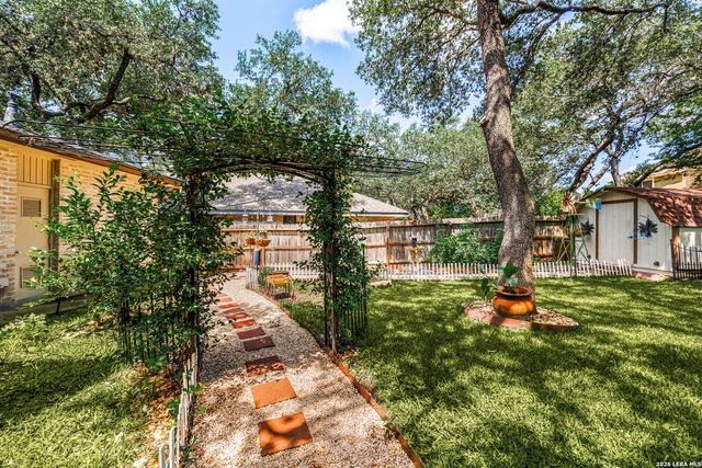 8911 Shady Winds, San Antonio, TX 78254