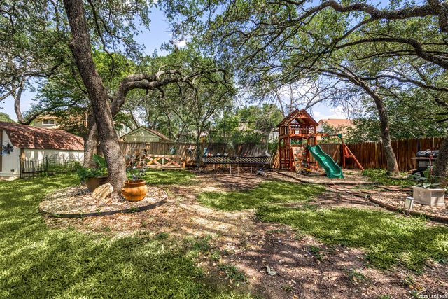 8911 Shady Winds, San Antonio, TX 78254