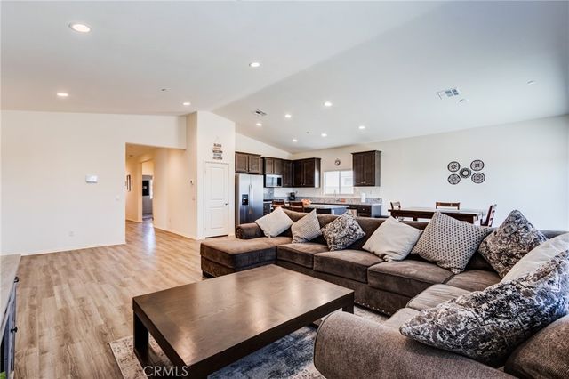 11856 Calenda Court, Victorville, CA 92392