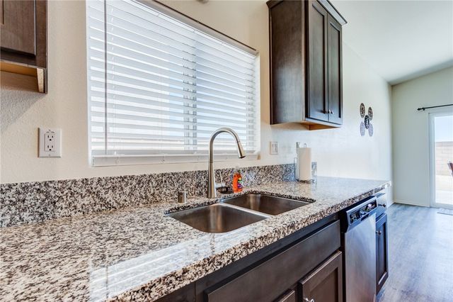 11856 Calenda Court, Victorville, CA 92392