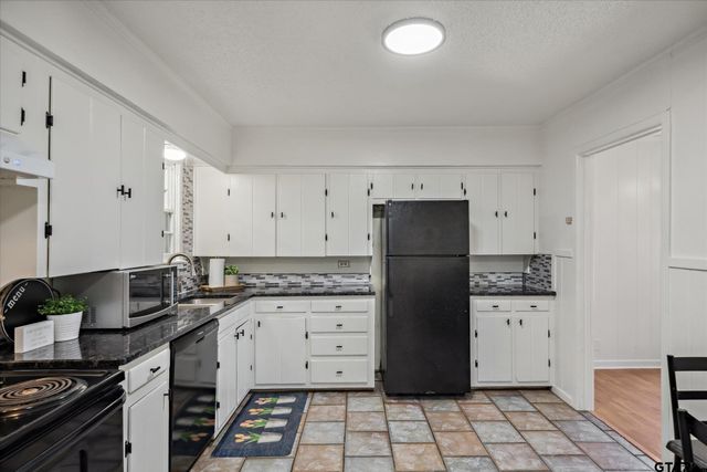 1460 Forest Drive, Canton, TX 75103
