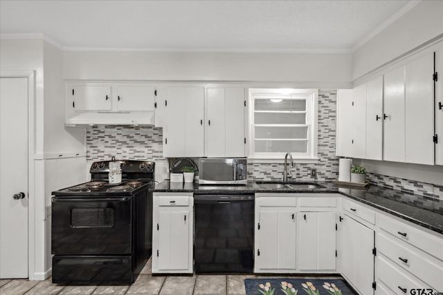 1460 Forest Drive, Canton, TX 75103