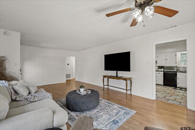 1460 Forest Drive, Canton, TX 75103