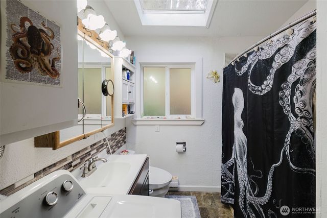 160 NE Virginia Avenue, Belfair, WA 98528