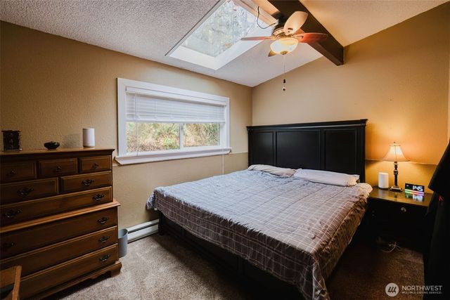 160 NE Virginia Avenue, Belfair, WA 98528