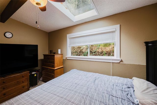 160 NE Virginia Avenue, Belfair, WA 98528