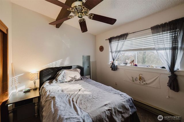 160 NE Virginia Avenue, Belfair, WA 98528