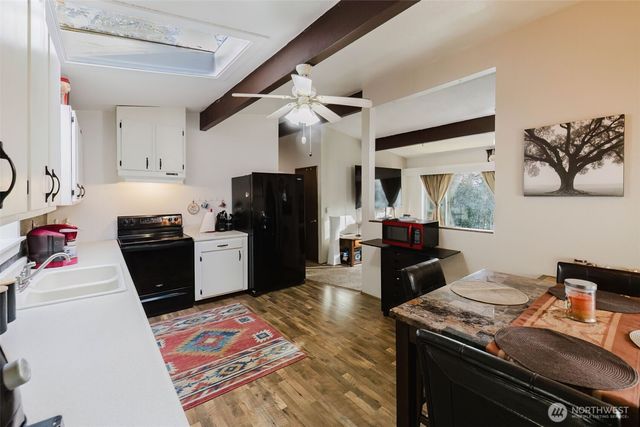 160 NE Virginia Avenue, Belfair, WA 98528