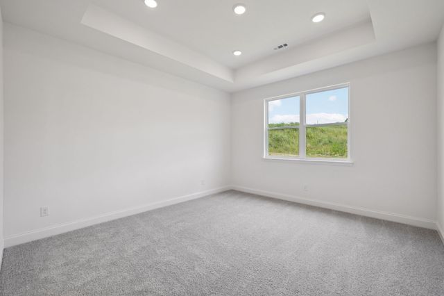 1088 Large Poppy Dr, La Vergne, TN 37086